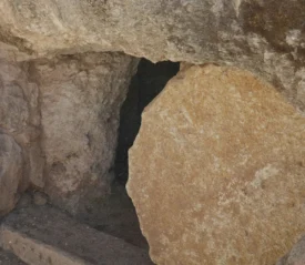 Jesus tomb, round rock moved from a doorway