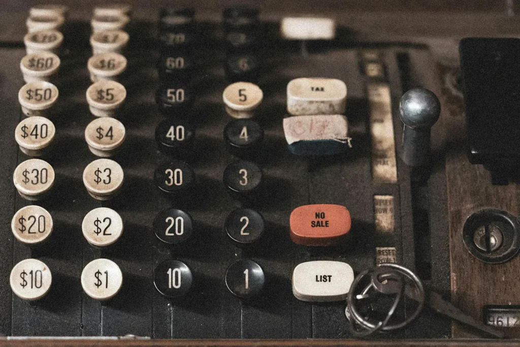 old fashioned cash register