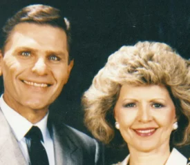 Kenneth and Gloria Copeland smiling
